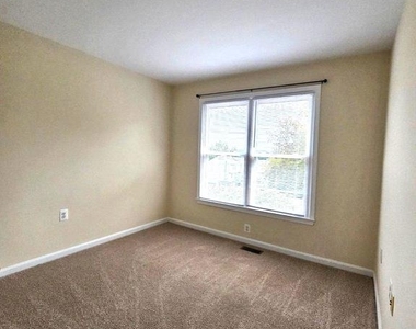 13918 Ludington Place - Photo Thumbnail 31