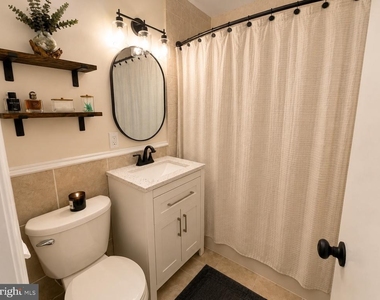 6210 Dadson Court - Photo Thumbnail 7