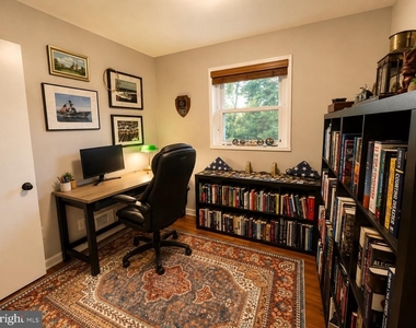 6210 Dadson Court - Photo Thumbnail 8