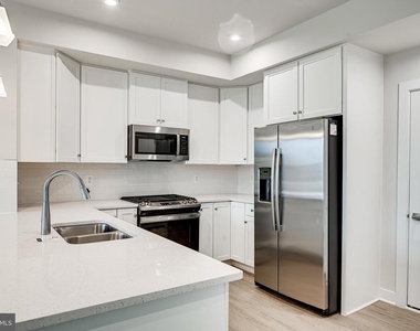 14055 Sunrise Valley Drive - Photo Thumbnail 10