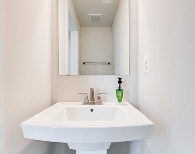 14055 Sunrise Valley Drive - Photo Thumbnail 7