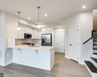 14055 Sunrise Valley Drive - Photo Thumbnail 13