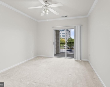 12929 Centre Park Circle - Photo Thumbnail 3