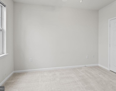 12929 Centre Park Circle - Photo Thumbnail 16