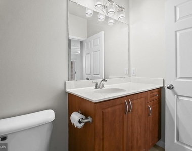 12929 Centre Park Circle - Photo Thumbnail 18