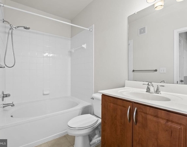 12929 Centre Park Circle - Photo Thumbnail 17