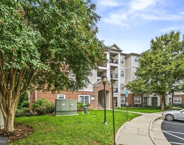 12929 Centre Park Circle - Photo Thumbnail 1
