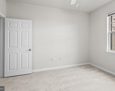 12929 Centre Park Circle - Photo Thumbnail 15