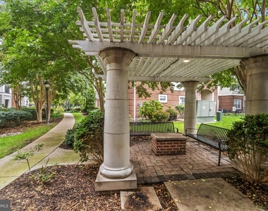 12929 Centre Park Circle - Photo Thumbnail 24