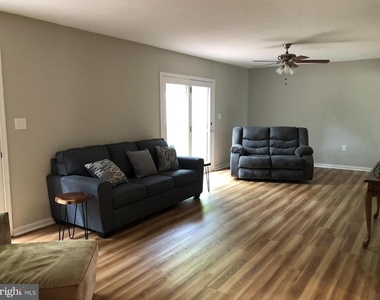 206 Fairway Circle - Photo Thumbnail 12
