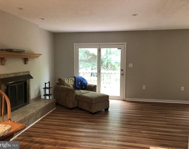 206 Fairway Circle - Photo Thumbnail 11