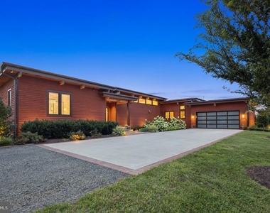 8425 Lee Highway - Photo Thumbnail 12