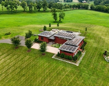 8425 Lee Highway - Photo Thumbnail 3