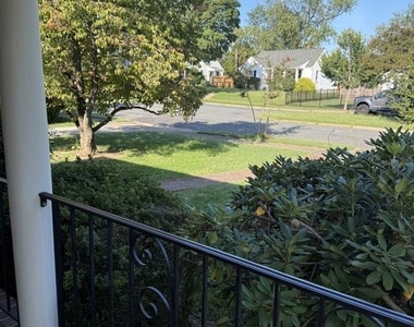 446 Hanson Avenue - Photo Thumbnail 5