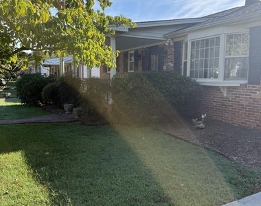 446 Hanson Avenue - Photo Thumbnail 2