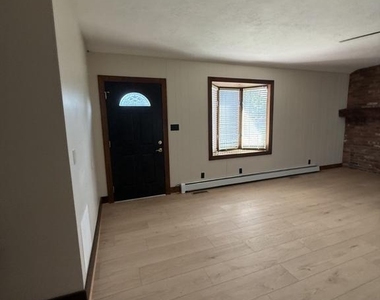446 Hanson Avenue - Photo Thumbnail 18