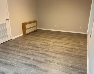 2702 Ridge Road Drive - Photo Thumbnail 18