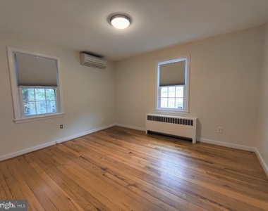 2416 S Culpeper Street - Photo Thumbnail 10