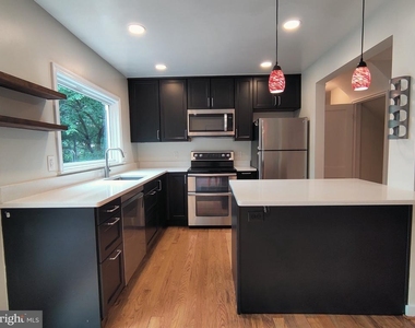 2416 S Culpeper Street - Photo Thumbnail 6