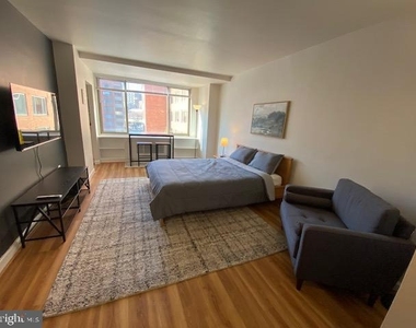 1121 Arlington Boulevard - Photo Thumbnail 1