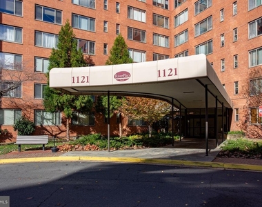 1121 Arlington Boulevard - Photo Thumbnail 12