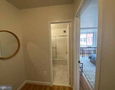 1121 Arlington Boulevard - Photo Thumbnail 8