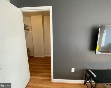 1121 Arlington Boulevard - Photo Thumbnail 7