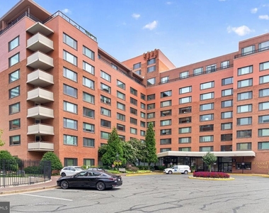1011 Arlington Boulevard - Photo Thumbnail 19