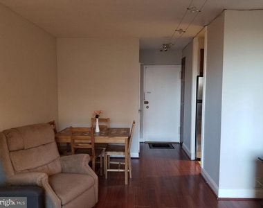 1011 Arlington Boulevard - Photo Thumbnail 7