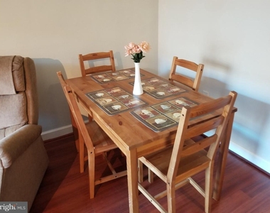 1011 Arlington Boulevard - Photo Thumbnail 8
