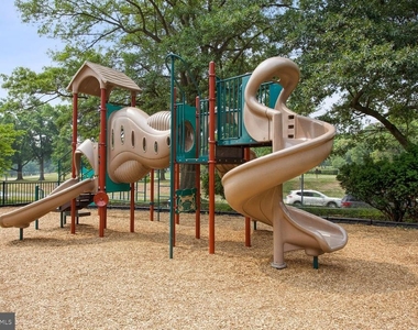 1011 Arlington Boulevard - Photo Thumbnail 34