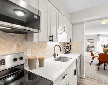 969 S Rolfe Street - Photo Thumbnail 40