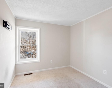 969 S Rolfe Street - Photo Thumbnail 12