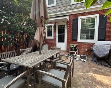 3021 S Buchanan Street - Photo Thumbnail 40