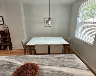 3021 S Buchanan Street - Photo Thumbnail 8