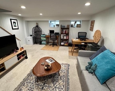 3021 S Buchanan Street - Photo Thumbnail 30