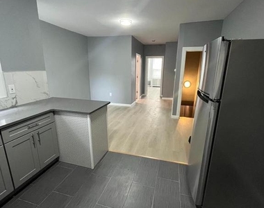 5917 Spruce Street - Photo Thumbnail 13