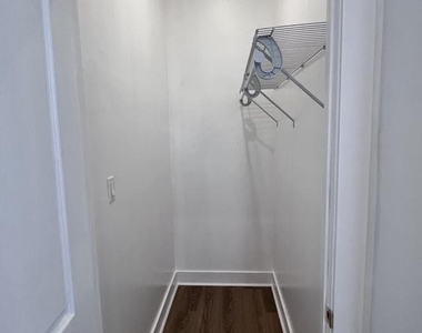 647 N 16th Street - Photo Thumbnail 9
