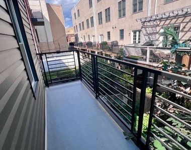 647 N 16th Street - Photo Thumbnail 10