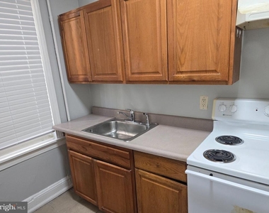 204 N 57th Street - Photo Thumbnail 3