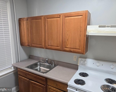 204 N 57th Street - Photo Thumbnail 4