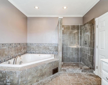 126 Ripka Street - Photo Thumbnail 21