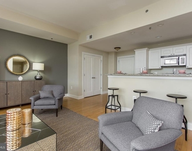 230 N 21st Street - Photo Thumbnail 4