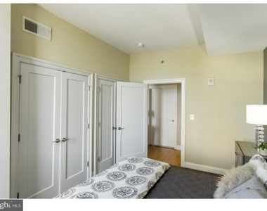 230 N 21st Street - Photo Thumbnail 7