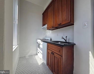 348 Green Lane - Photo Thumbnail 3