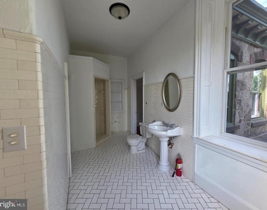 348 Green Lane - Photo Thumbnail 8