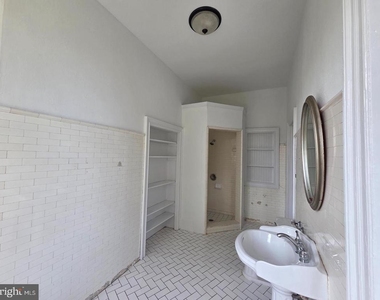 348 Green Lane - Photo Thumbnail 9