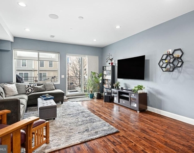 1516 Cambridge Street - Photo Thumbnail 3