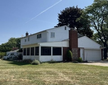 3480 Arrowvale Street - Photo Thumbnail 4
