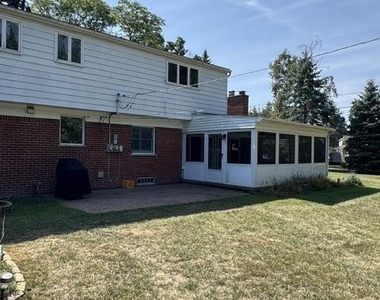 3480 Arrowvale Street - Photo Thumbnail 3